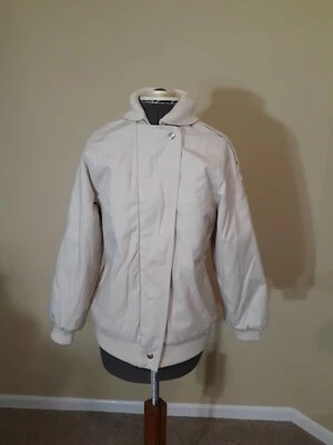 Chaqueta Bombardero De Colección Años 90 Blanco Ciervo Algodón Marfil Cremallera Completa Aislada S 4 Nuevo Defecto Foto 1 de 4