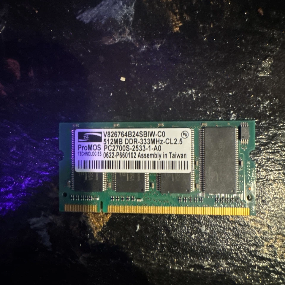 Memoria para computadora portátil ProMOS V826764B24SBIW-C0 512 MB DDR333 MHz-CL2.5 PC2700S-2533-1-A0 Foto 1 de 1