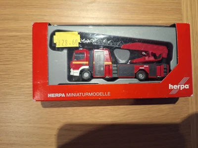Herpa boxed Mercedes Atego 13 DLK fire enginer Feuerwehr 1/87 Scale HO - Image 1 of 4