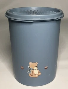 Vintage Tupperware Country Blue Canister 811-3 Country Bear & Hearts Kitchen - Picture 1 of 7