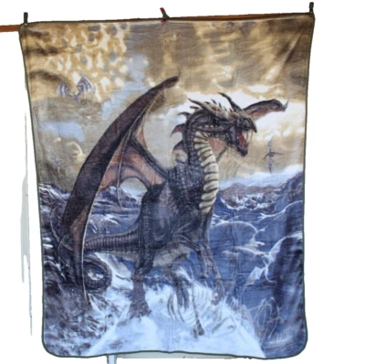 MANTA DRAGON ROGUE DRAGON FANTASY MÍTICA REINA DEL CIELO Foto 1 de 3