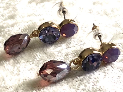 PENDIENTES KIRKS FOLLY CRISTAL TRES PIEDRAS, TONO DORADO (M4334KF-24) Foto 1 de 4