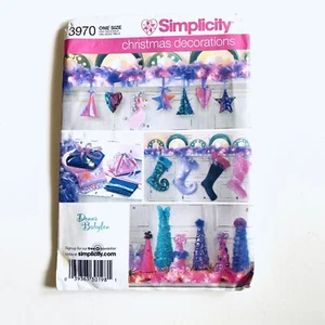 Simplicity Crafts Pattern 3970 Christmas Decorations Stockings Gift Bags - Picture 1 of 3