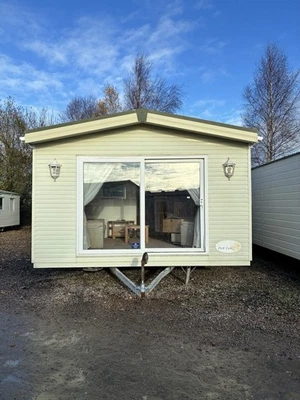 Off SITE Pemberton Park Lane Static Caravan - Image 1 of 4