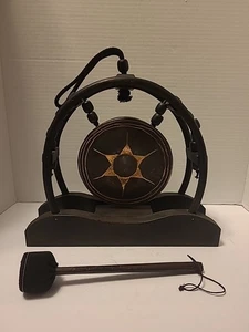 Thai Gong Metal With Black Wooden Stand Harmony Brass & Mallet 10 1/2" H - Bild 1 von 18