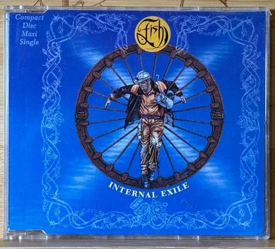 Fish CD Single Internal Exile Disc Visibly Scratched but guaranteed not to skip Foto 1 de 4
