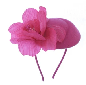 cute little cap pink fascinator on headband weddings, races, prom - Picture 1 of 3