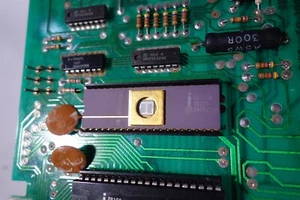 C8755A INTEL 5078C 40-PIN CERAMIC GOLD Rare Vintage 1976 COLLECTIBLE - Picture 1 of 4