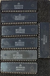 One MC6803G Microprocessor Microcontroller 40 pin DIP - Picture 1 of 1