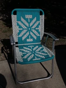Silla de césped plegable de aluminio macramé tejida de mediados de siglo de colección ~ muebles de patio - Imagen 1 de 10