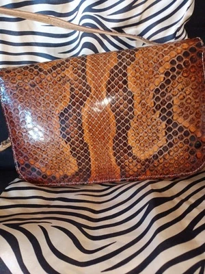 Hermosa cartera clutch vintage de piel de serpiente ~ Foto 1 de 4