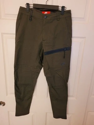 Брюки мужские Nike 28x29 зеленые технические тканые для бега трусцой Swoosh The One хаки - Изображение 1 из 4