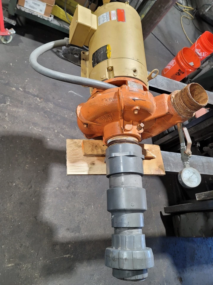 Berkley 10 H.P. 3/220-460V 1800 RPM, 封闭耦合离心循环泵 — 第 1/4 张图片