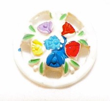 2 Flower Bouquet Buttons White Plastic Pierced Painted Vintage Goofy #8