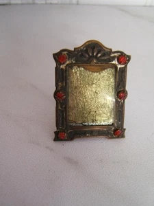 MARCO DE FOTOS ANTIGUO DE LATÓN EN MINIATURA CON JOYAS - Imagen 1 de 8