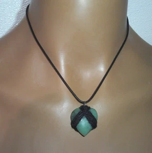 Handgefertigt gewickelt grüner Edelstein Herz Halskette verstellbar schwarz Boho Valentinstag - Bild 1 von 3