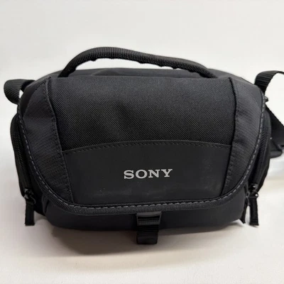 Sony LCS-U21 Soft Carrying Case for Cyber-Shot and Alpha NEX Cameras (Black) - image 1 of 4