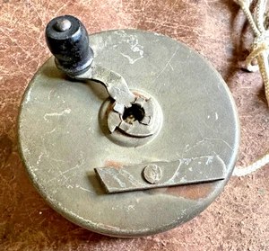 Chicago Steel Antique Wall Mount Clothesline Reel Hand Crank Retractable 2-Line - Picture 1 of 9