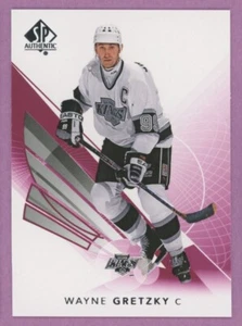 2017 17-18 SP AUTHENTIC RED PARALLEL KINGS WAYNE GRETZKY #99 - Foto 1 di 1