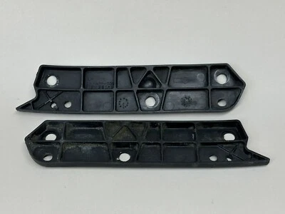 06-09 Juego de par de soportes exteriores izquierdo y derecho para parachoques trasero Pontiac Solstice OEM Foto 1 de 4