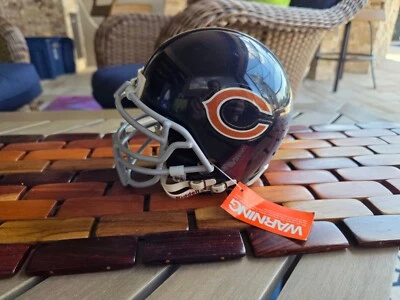 Mini casco retro Riddell NFL 1973-81 Chicago Bears máscara facial de metal Foto 1 de 3