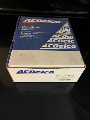 Zapata de freno de tambor ACDelco 17732B - 4 puertas, sedán trasero Chevrolet, Geo Metro Foto 1 de 3