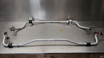 Barra estabilizadora ajustable delantera y trasera Ford Mustang 2015-2025 mercado de accesorios Foto 1 de 4