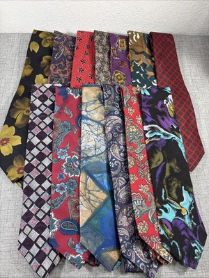 Lote de 13 corbatas 100 % seda surtidas Italia EE. UU. y China/Oleg Cassini, Izod y más Foto 1 de 4
