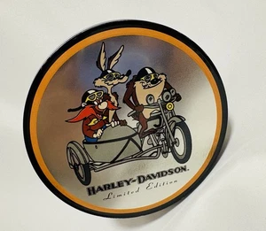 💥💥1990er Harley Davidson / Looney Tunes Uhr Dose - Schlüsselanhänger & Karte nur 💥💥 - Bild 1 von 16