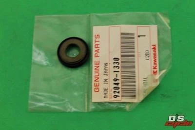 Nuevo de Lote Antiguo Kawasaki KX80 KX125 KX250 KX500 KLX650 OEM Sello de Aceite 92049-1330 Foto 1 de 4