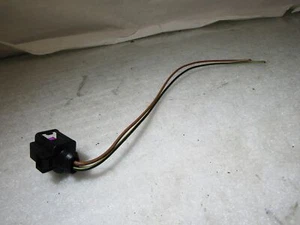 VW Passat B5.5 TDI 1.9 warning horn beeper connector plug - Picture 1 of 4