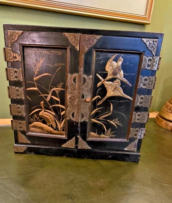 Antiguo Joyero Chinoiserie Japonés Lacado Gabinete Cigüeñas/Grúas Foto 1 de 4