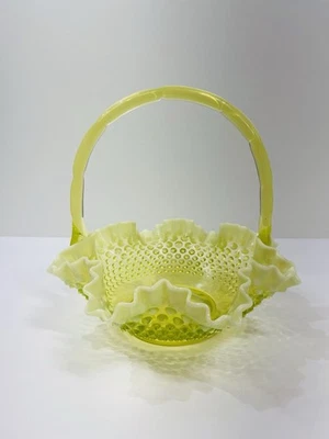 Cesta Fenton Topacio Opalescente Volantes Hobnail Vaselina Vidrio 11"" X 12"" Foto 1 de 4