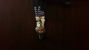 Hard Rock Cafe Pin - 2011 Peace Love Rock & Roll Gatlinburg - Limited 250 - Picture 1 of 3