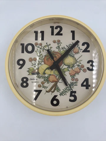 VTG Sunbeam Vegetable Kitchen Wall Clock TESTED Yellow Tomatoes/Onion/Mushroom Cover