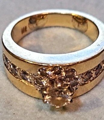 Anillo solitario pesado de oro amarillo de 14k 11,4 gramos con diamantes talla 6,75  Foto 1 de 4