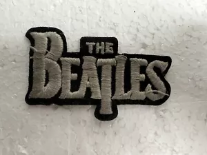Patch ferro ricamato con logo THE BEATLES - Vintage anni 90 - Foto 1 di 6