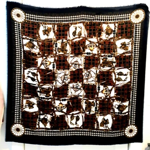 Vintage BERKSHIRE Lg Challis Scarf 47" Sq, Md in Itsly, Classic Chain/Tack Print - Picture 1 of 5