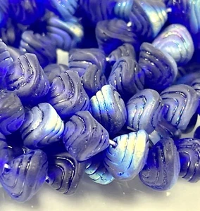 Muschelperlen, 8x7 mm, Kobaltblau mit mattem AB-Finish, Tschechisch, 25 Stück - Bild 1 von 5