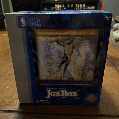 2005 Upper Deck KOBE BRYANT JoxBox Jack In The Box Cover