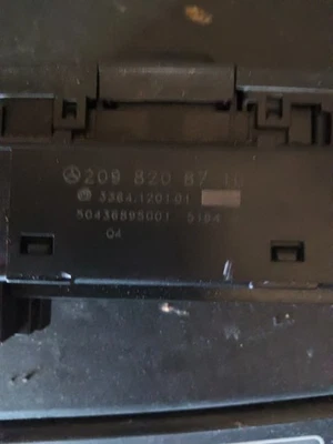 05-09 Interruptor de control superior convertible Mercedes W209 CLK320 CLK500 CLK350 OEM Foto 1 de 2