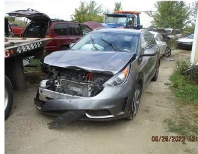 (LOCAL PICKUP ONLY) Driver Left Fender VIN C 8th Digit Hev Fits 17-22 NIRO 41623 - Image 1 of 4