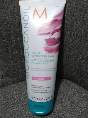 Máscara depositante de color Moroccanoil, hibisco, 6,7 lfl oz / 200 ml Foto 1 de 4