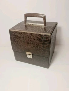 Vintage 7” Vinyl Record Portable Storage Box, Brown Carry Case with Handle - Picture 1 of 18