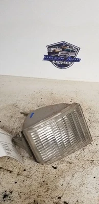 Driver Corner/Park Light Fits 88-94 LINCOLN CONTINENTAL 2079392 - Image 1 of 4