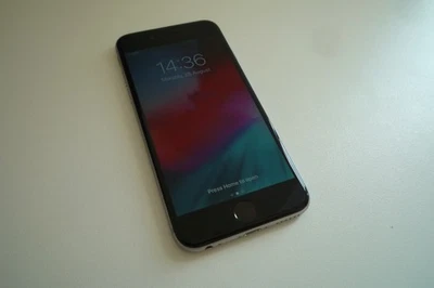 Apple iPhone 6 - 16GB - Space Grey (Unlocked) A1586 (CDMA + GSM) - Image 1 of 4