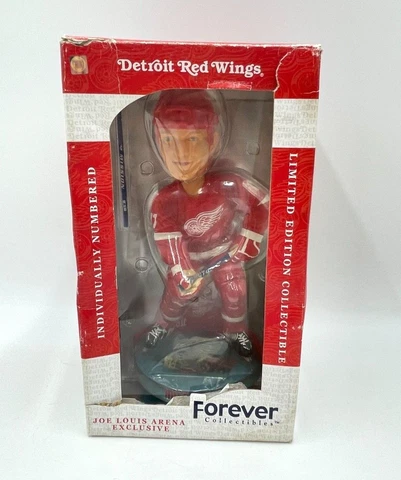Detroit Red Wings- Brett Hull Bobblehead-10 inch Joe Louis Arena Cover