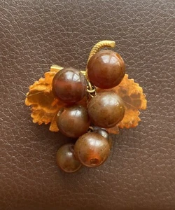 Vintage Amber Bakelite Grape Bunch Brooch - Picture 1 of 18