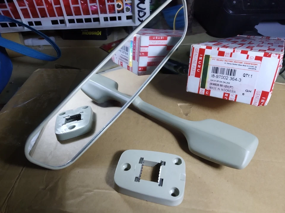 88-02 Isuzu TF TFR Vauxhall Brava Chevy LUV inside interior rear view mirror NOS - Изображение 1 из 4