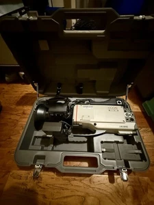 Sony DXC-3000A Video Camera + Carrying Case - Picture 1 of 8